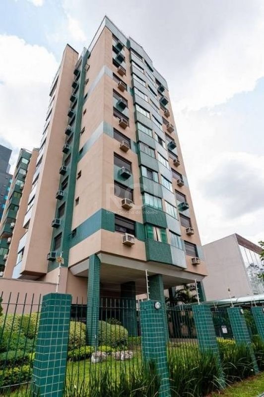 Apartamento com 85m², 2 dormitórios, 1 suíte, 2 vagas no bairro São Geraldo em Porto Alegre para Comprar