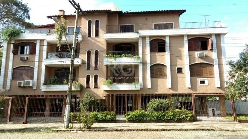 Cobertura com 213m², 3 dormitórios, 1 suíte, 2 vagas no bairro Jardim Lindóia em Porto Alegre para Comprar