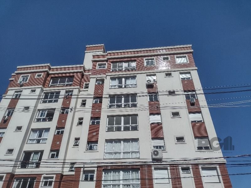 Apartamento com 116m², 3 dormitórios, 1 suíte, 4 vagas no bairro Passo da Areia em Porto Alegre para Comprar