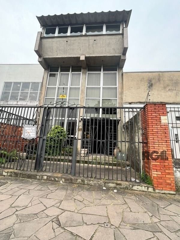 Predio com 280m² no bairro São Geraldo em Porto Alegre para Comprar