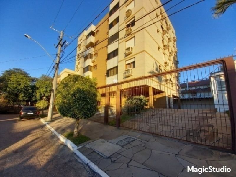 Apartamento com 59m², 2 dormitórios, 1 suíte, 1 vaga no bairro São Sebastião em Porto Alegre para Comprar