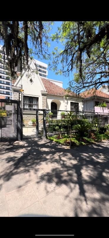 Apartamento com 228m², 3 dormitórios, 3 suítes, 4 vagas no bairro Moinhos de Vento em Porto Alegre para Comprar
