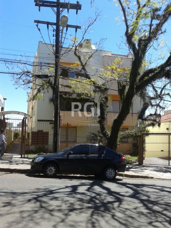 Apartamento com 60m², 2 dormitórios, 1 vaga no bairro Vila Ipiranga em Porto Alegre para Comprar