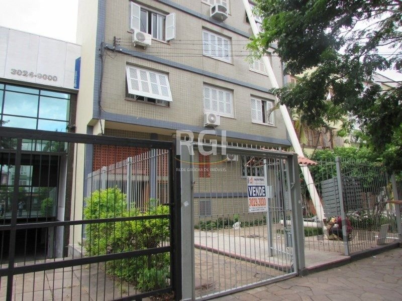 Apartamento com 76m², 1 dormitório no bairro Floresta em Porto Alegre para Comprar