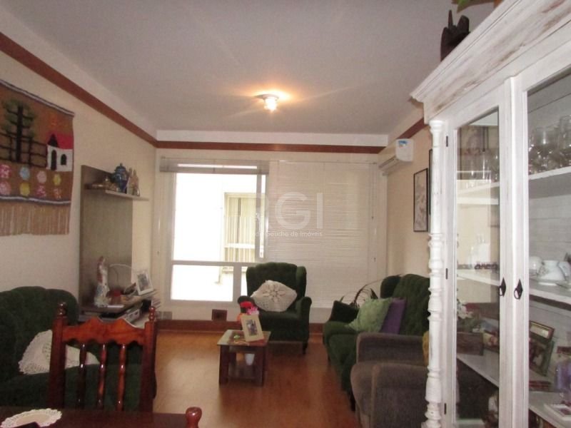 Apartamento com 77m², 2 dormitórios, 1 vaga no bairro Mont Serrat em Porto Alegre para Comprar